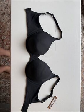 SKIMS Black Smooth Molded Underwire Bra